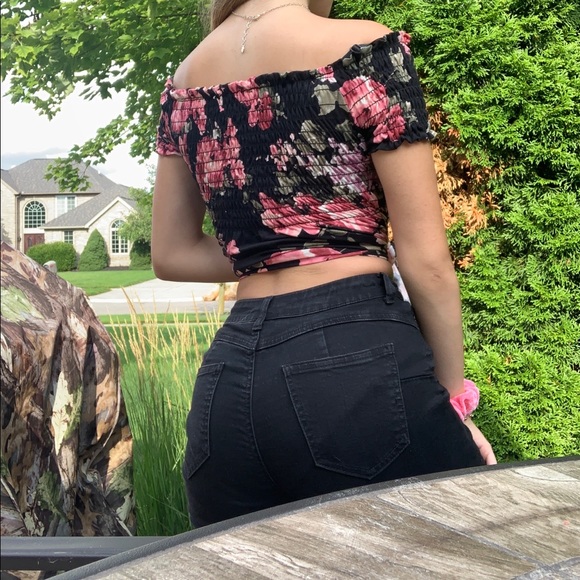 Flower top - Picture 3 of 4